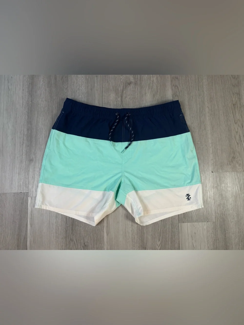 IZOD Saltwater Men's XXL Navy/Mint/White Colorblock Swim Trunks Lined Drawstring